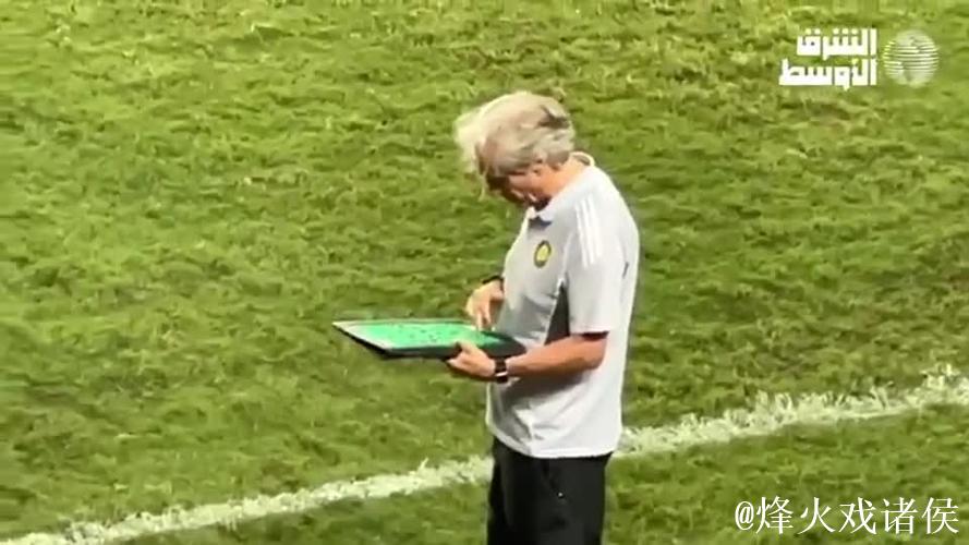 胡安-热苏斯:输本菲卡与其说是战术问题,不如 胡安-热苏斯:输本菲卡与其说是战术问题,不如