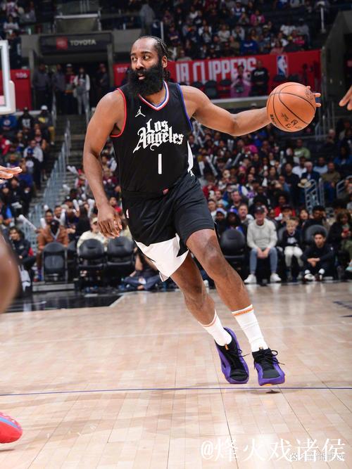 哈登达成里程碑,快船狂胜篮网59分,灰熊击败马刺 哈登达成里程碑,快船狂胜篮网59分,灰熊击败马刺